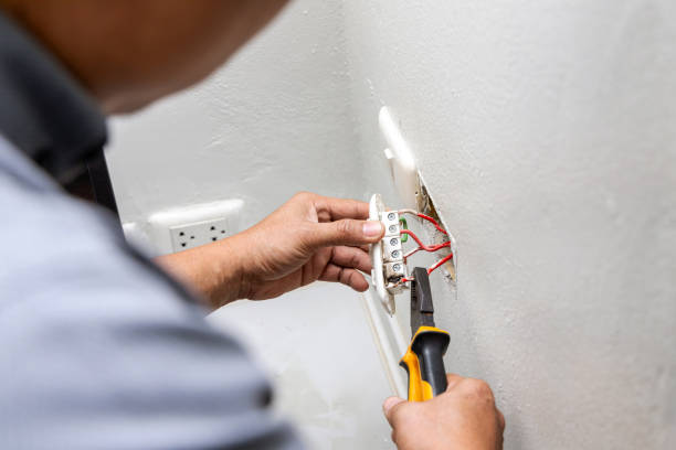 Best Emergency Electrical Repair  in Louisville, NE